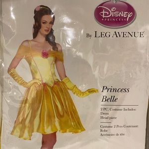 Disney Princess Belle Includes Dress and Head piece. Size: S, P